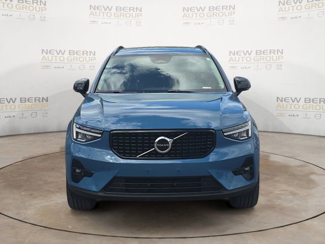 Certified 2023 Volvo XC40 B5 Plus w/ Protection Package image 8