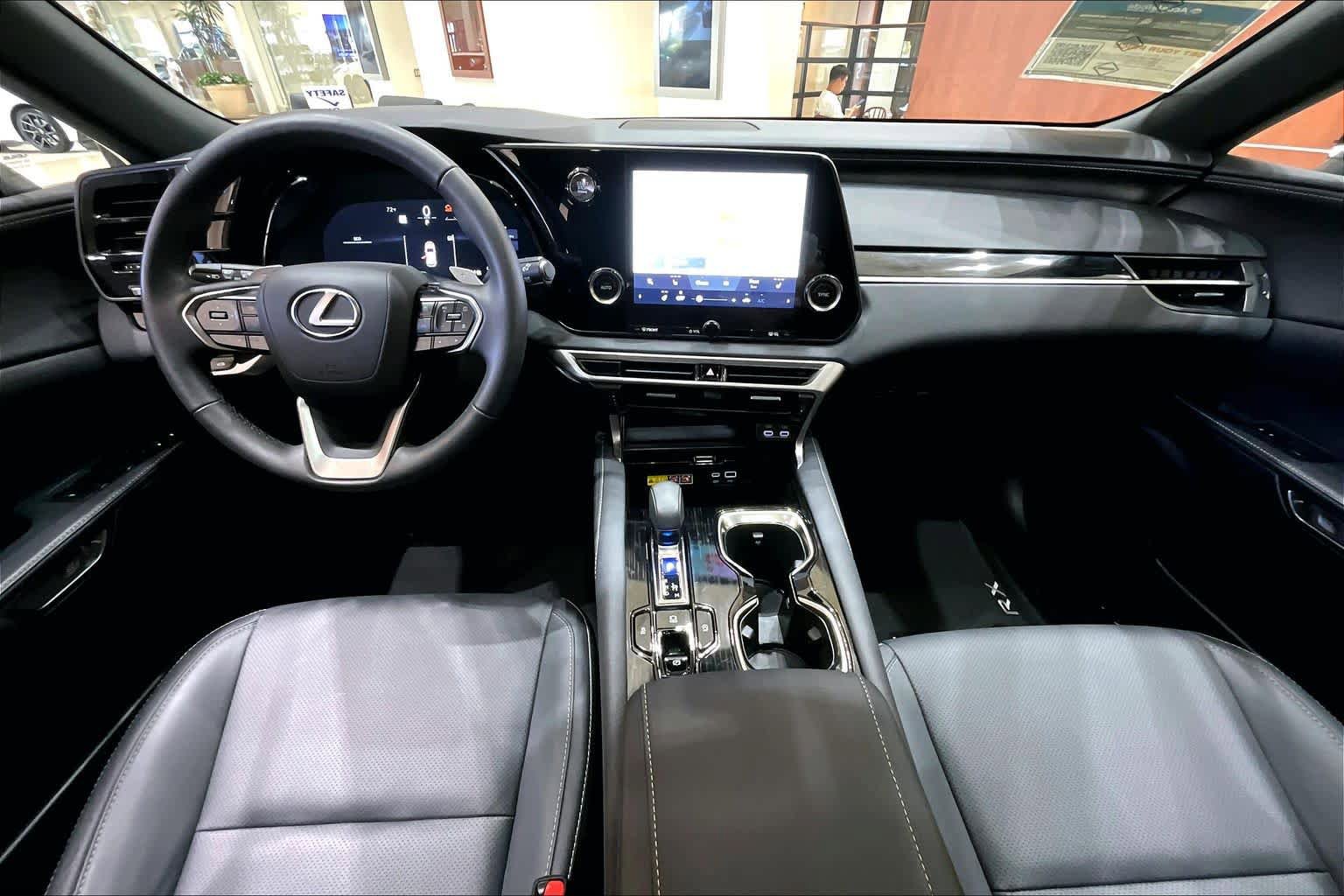 Used 2025 Lexus RX 350 FWD w/ Accessory Package image 14