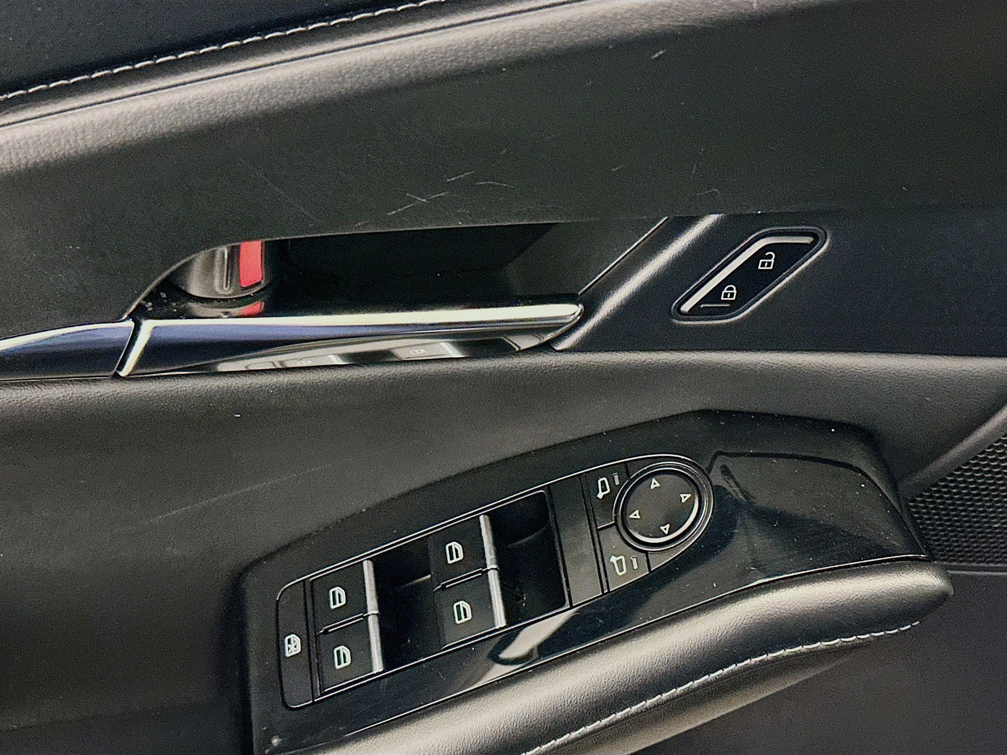 Used 2025 MAZDA CX-30 AWD 2.5 S w/ Preferred Package image 15