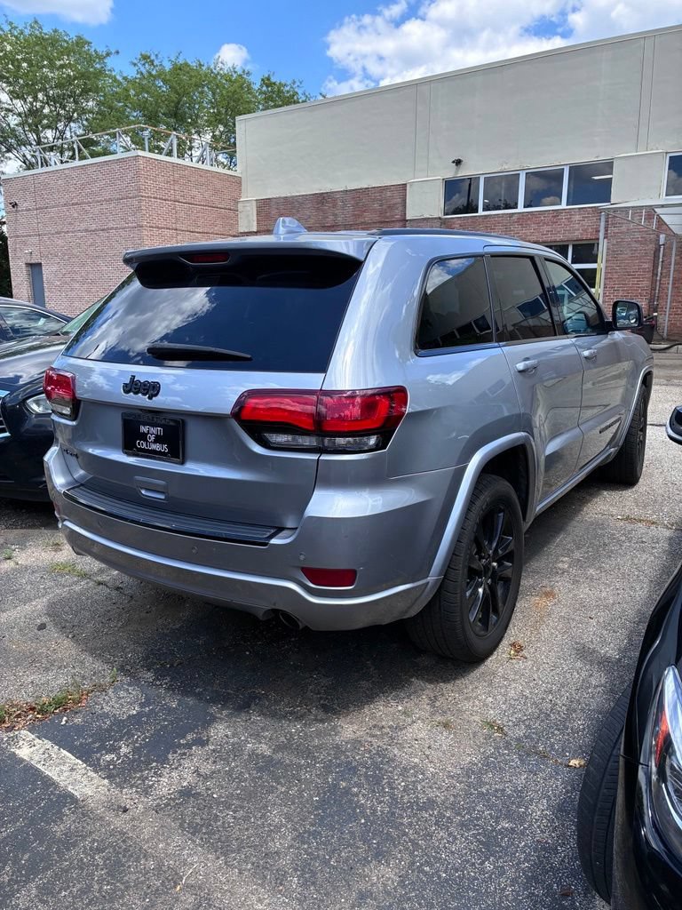 Used 2018 Jeep Grand Cherokee Altitude AWD/4WD image 6