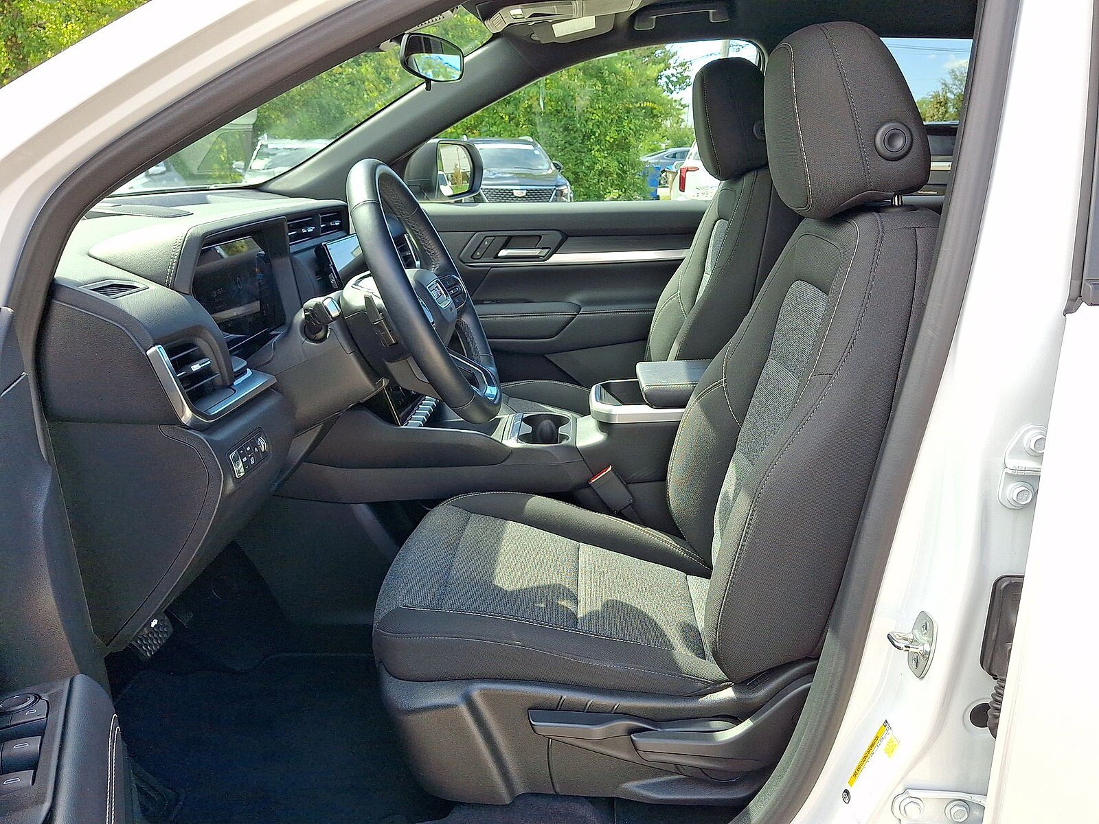Used 2025 GMC Terrain Elevation w/ Black Edition AWD/4WD image 11
