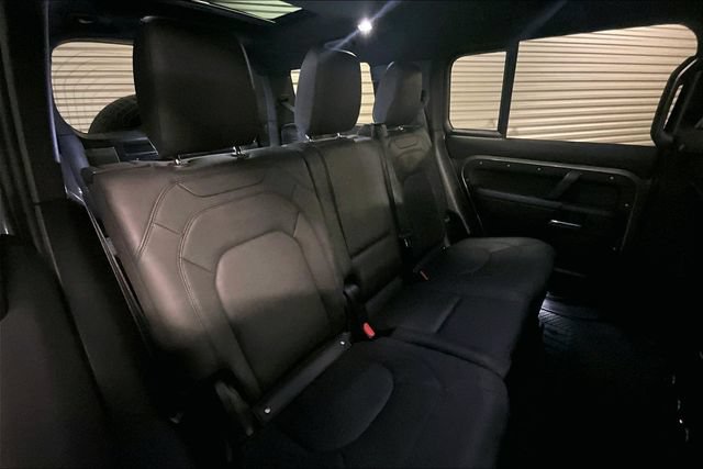 Certified 2025 Land Rover Defender 130 X-Dynamic SE AWD/4WD image 16