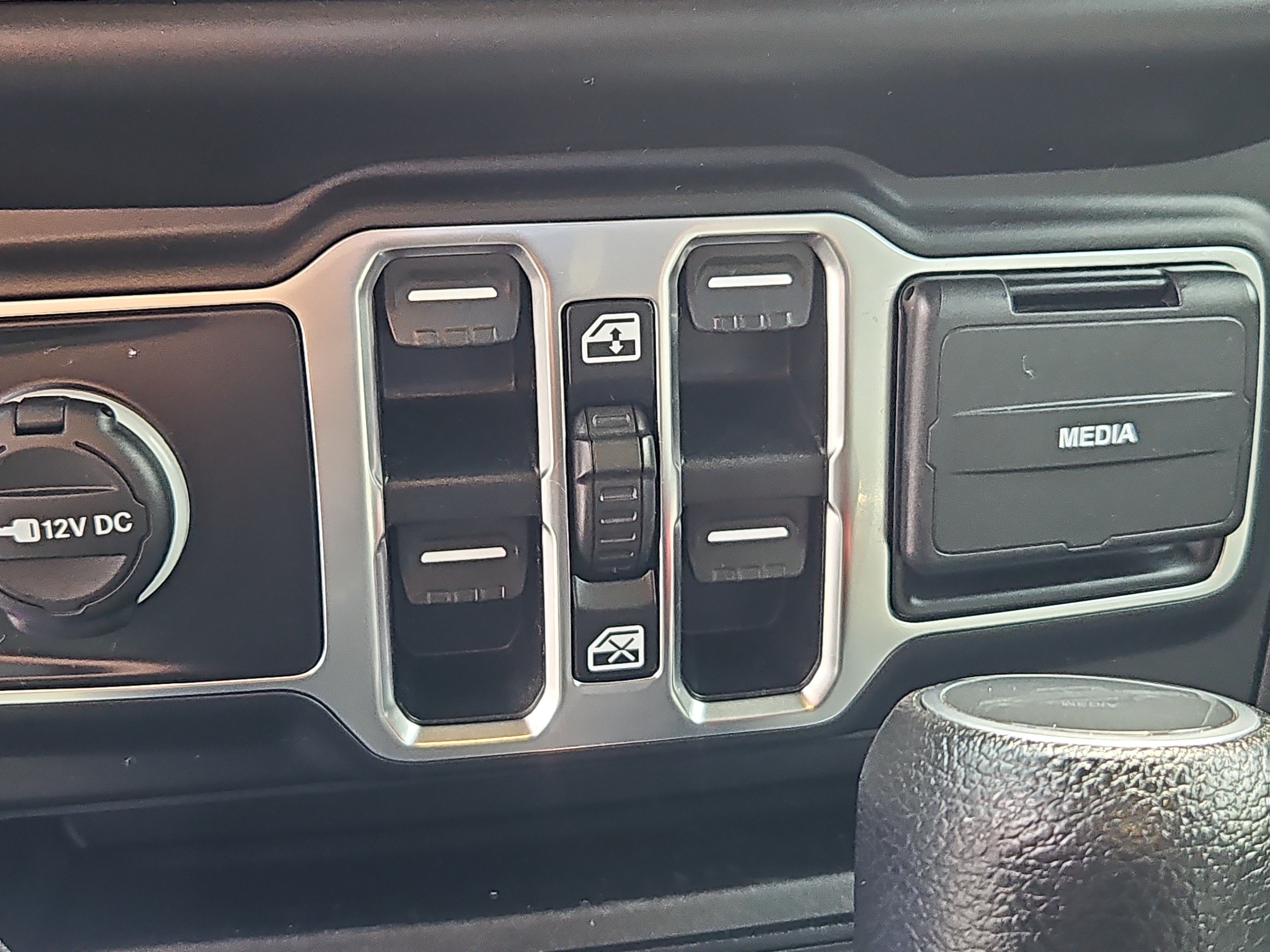 Used 2020 Jeep Gladiator Sport w/ Quick Order Package 24S AWD/4WD image 20