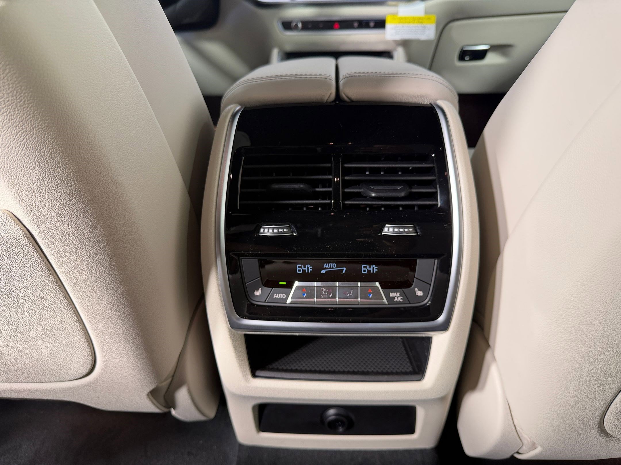 New 2026 BMW X6 M60i image 30