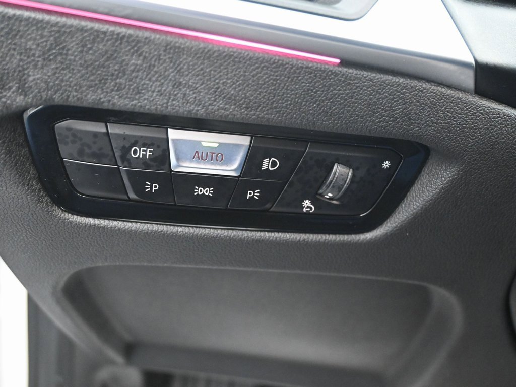 Used 2024 BMW 330i xDrive Sedan w/ Premium Package image 23