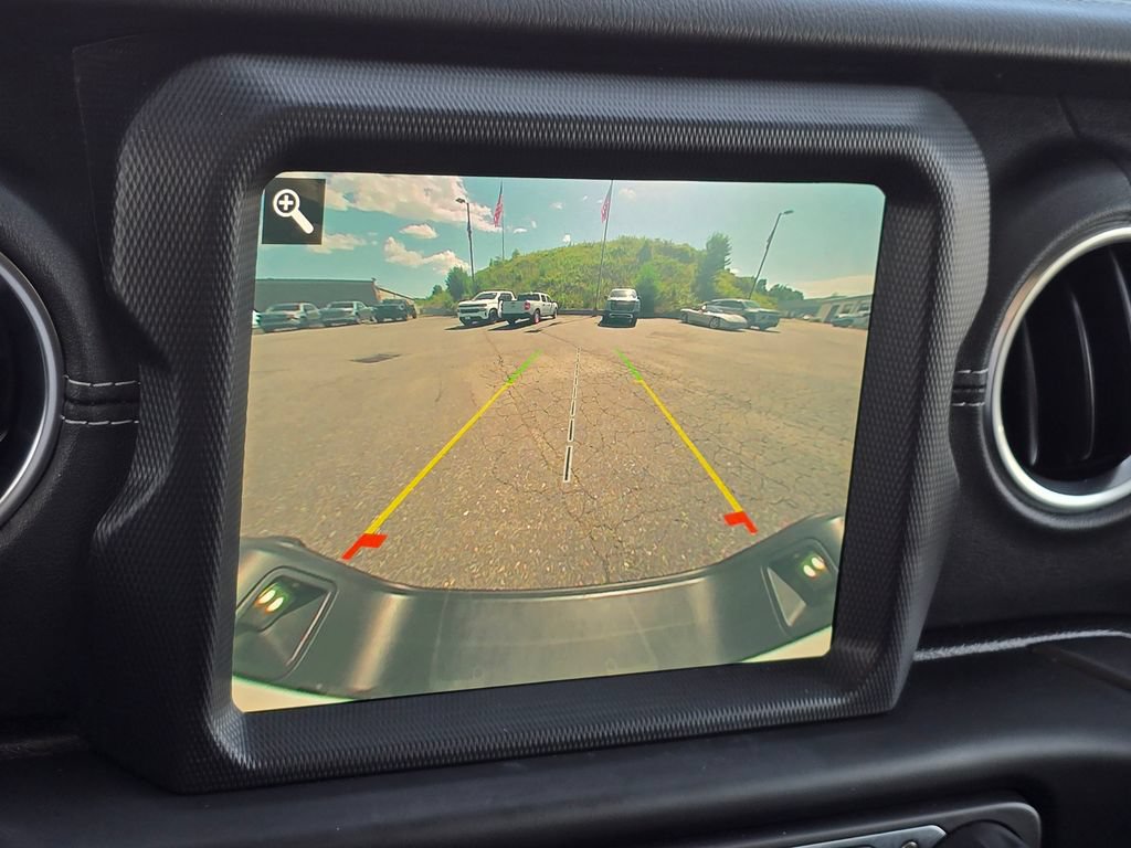 Used 2020 Jeep Gladiator Overland AWD/4WD image 10