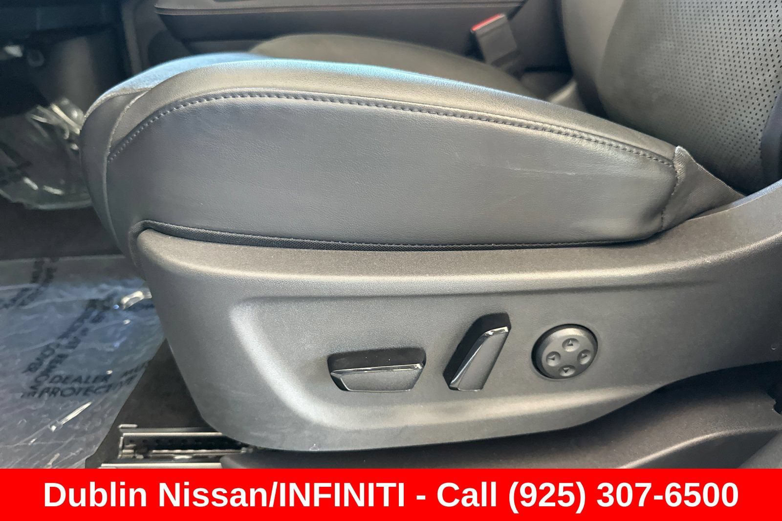 Used 2023 Nissan Ariya FWD image 14