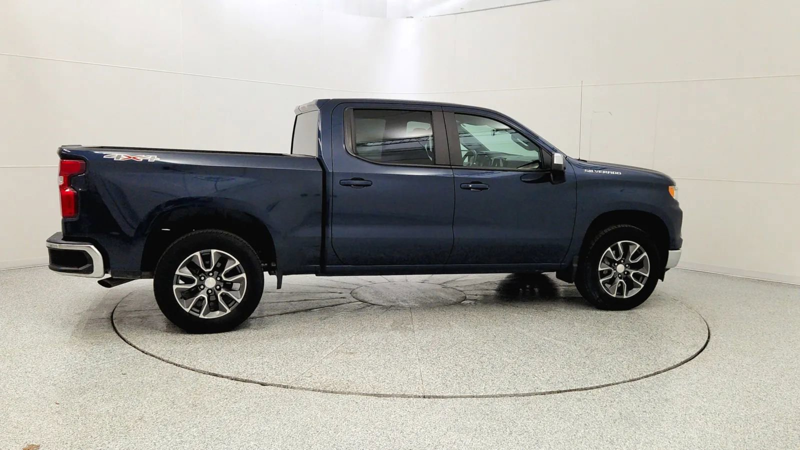 Used 2022 Chevrolet Silverado 1500 LT image 8