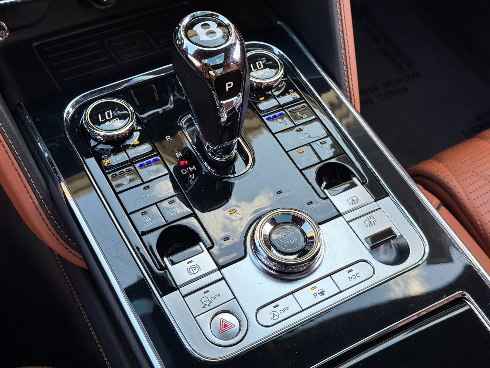 Used 2023 Bentley Flying Spur Azure AWD/4WD image 40