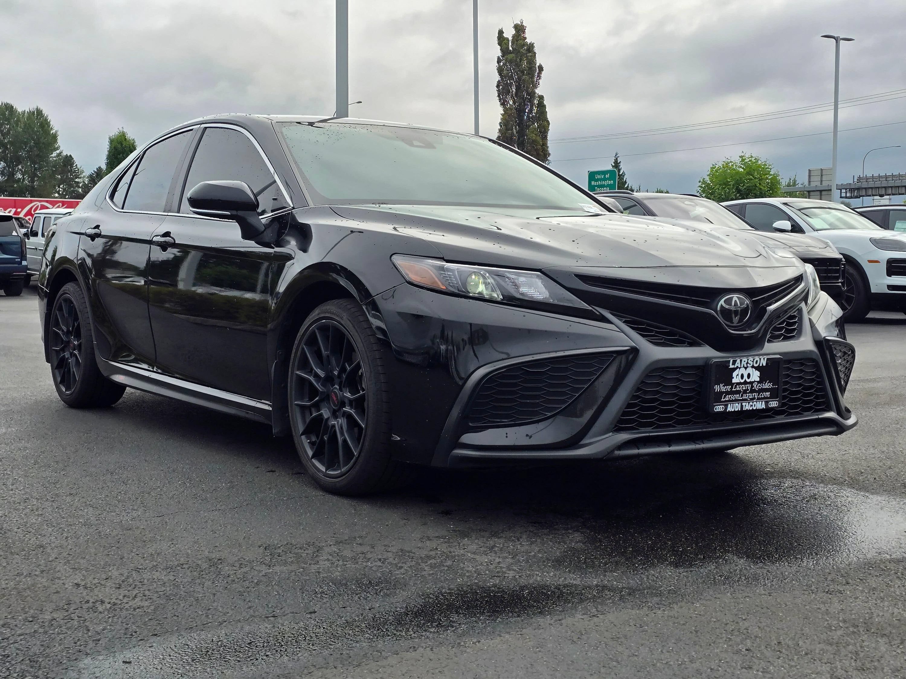 Used 2022 Toyota Camry SE w/ TRD Appearance Package (TMS) FWD image 7