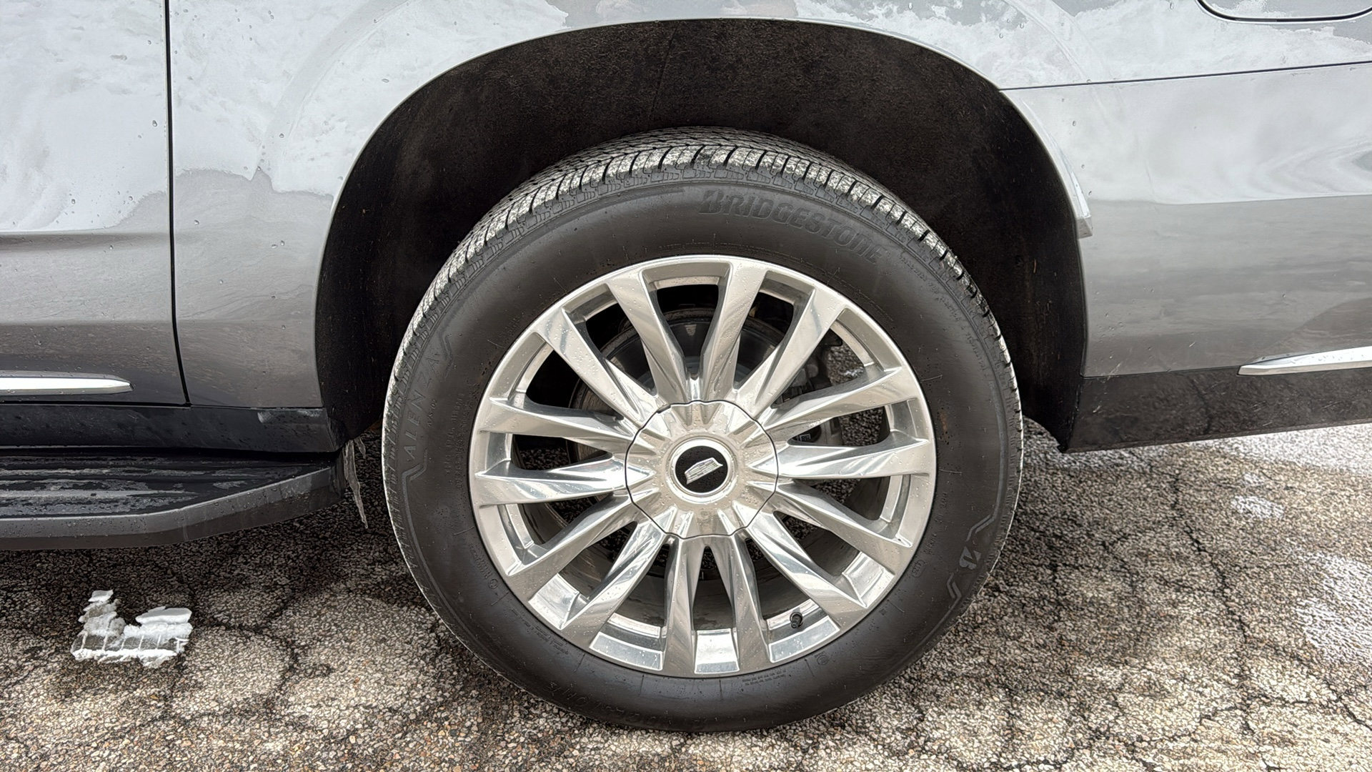 Used 2021 Cadillac Escalade ESV Premium Luxury w/ Performance Package image 30