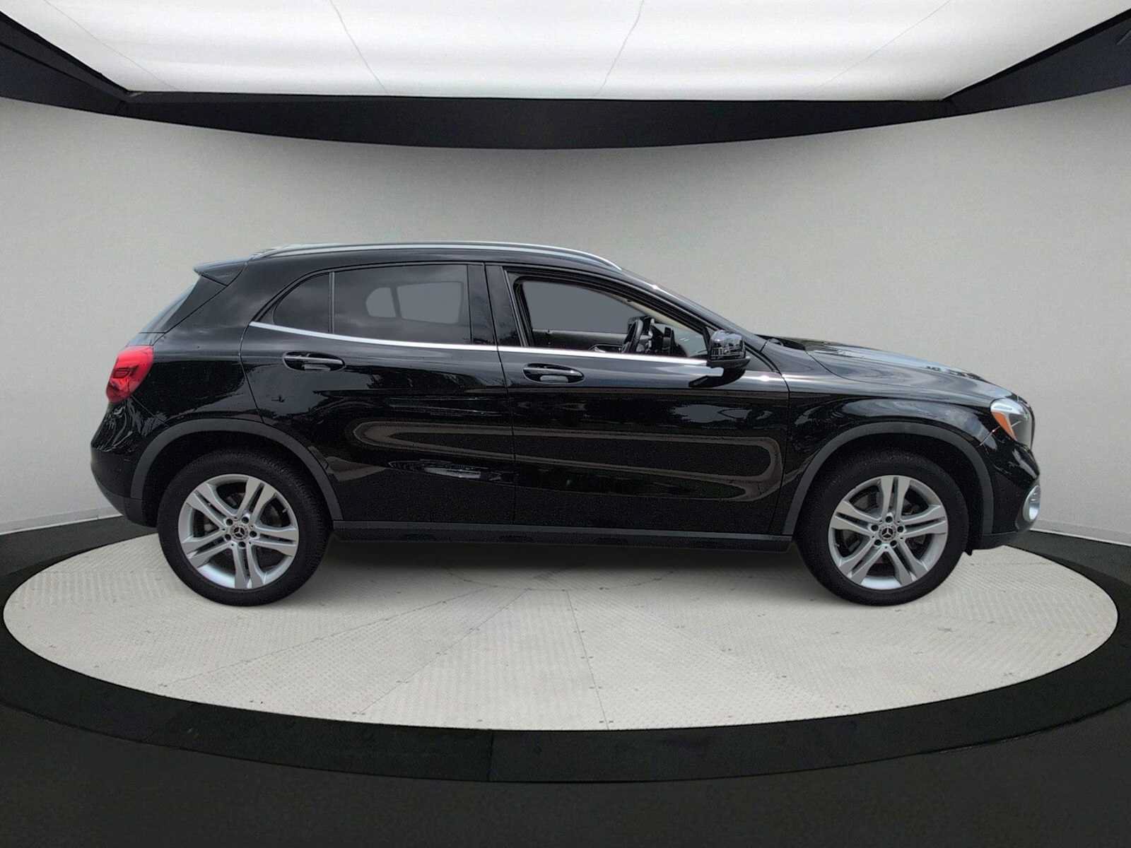 Used 2020 Mercedes-Benz GLA 250 4MATIC image 9