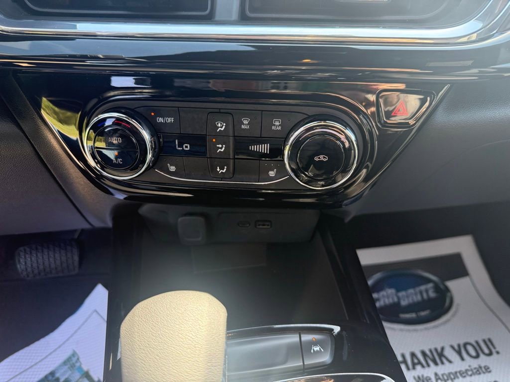 Used 2025 Chevrolet Trax RS w/ Driver Confidence Package image 38