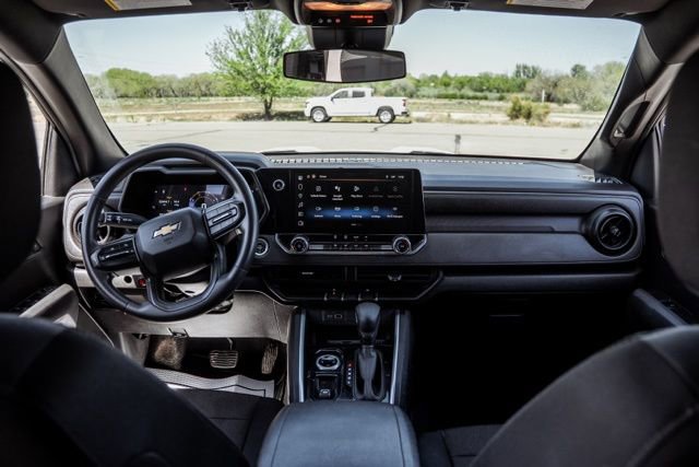Used 2024 Chevrolet Colorado W/T AWD/4WD image 14