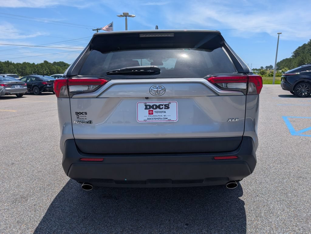 Used 2023 Toyota RAV4 XLE FWD image 4
