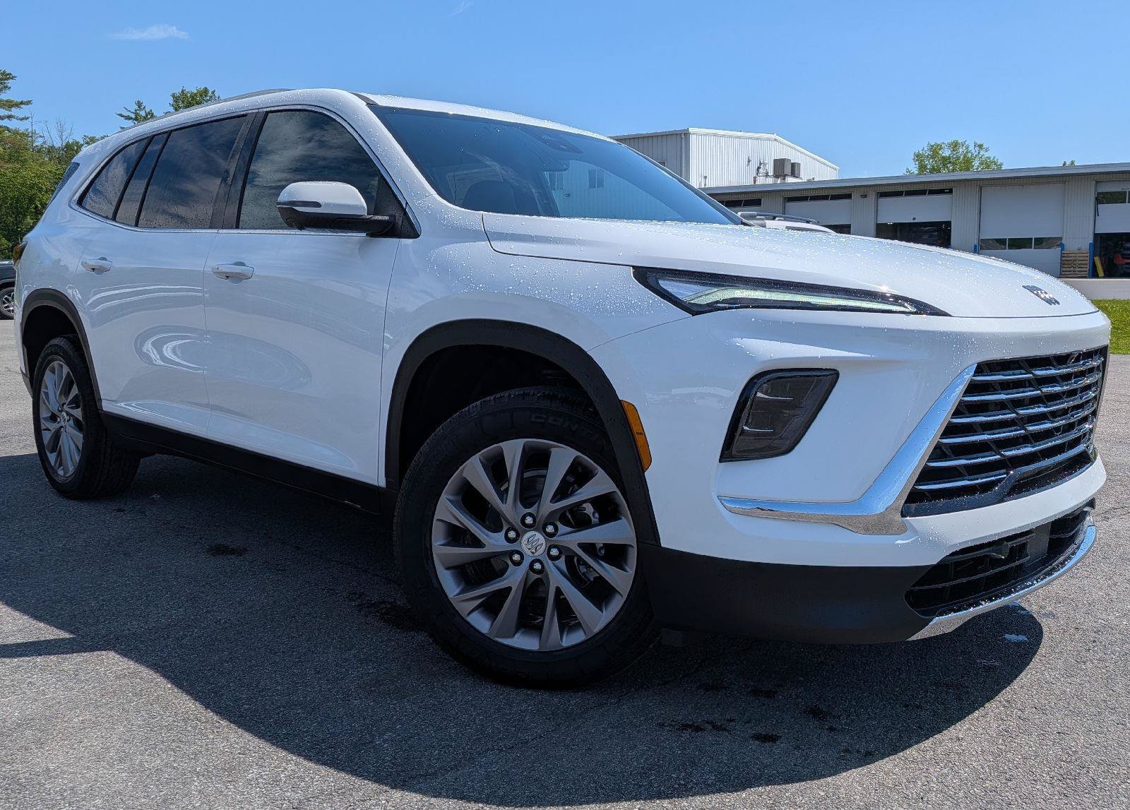 New 2026 Buick Enclave Preferred AWD/4WD image 1