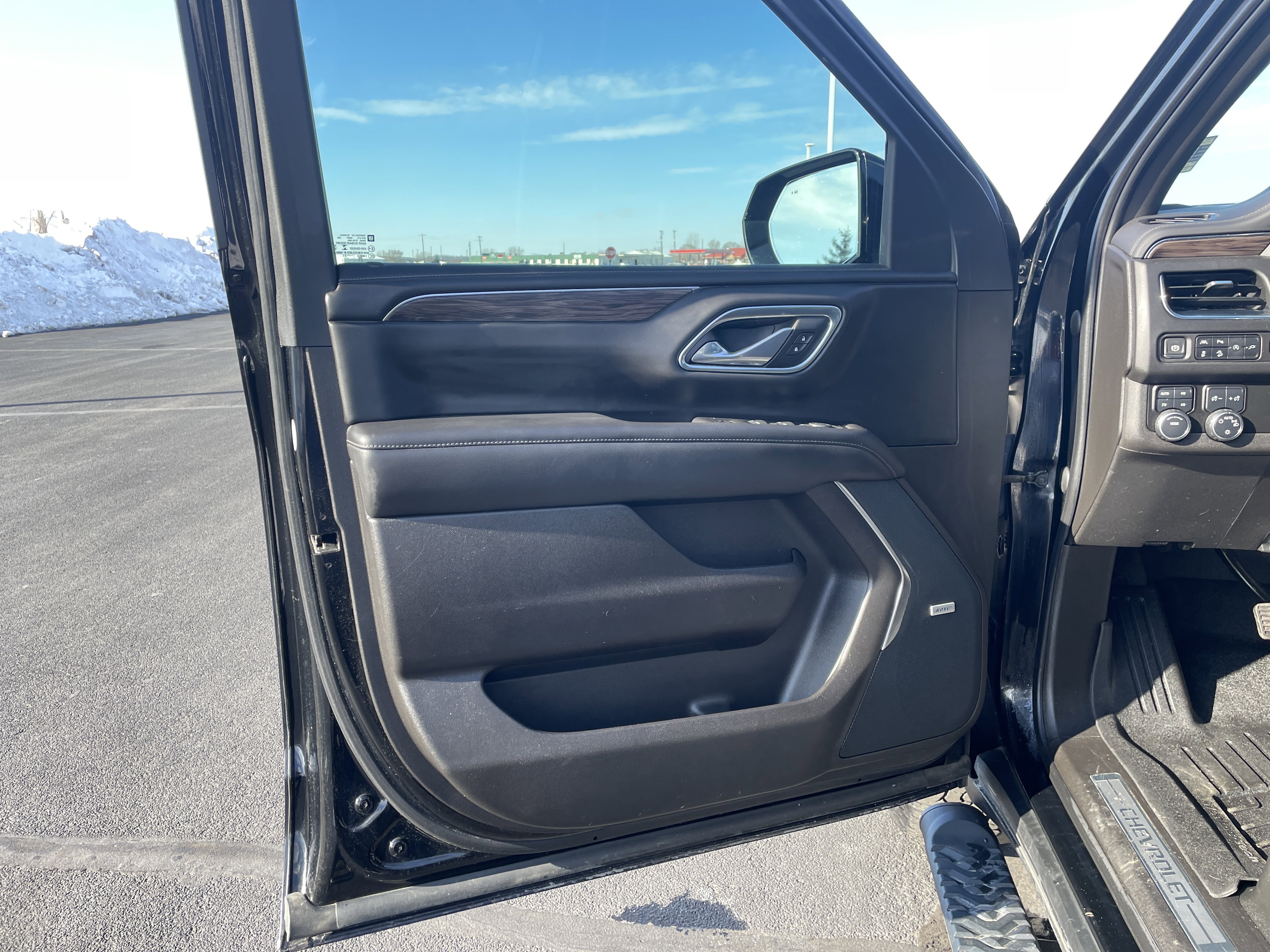 Used 2021 Chevrolet Tahoe Z71 w/ Luxury Package image 20