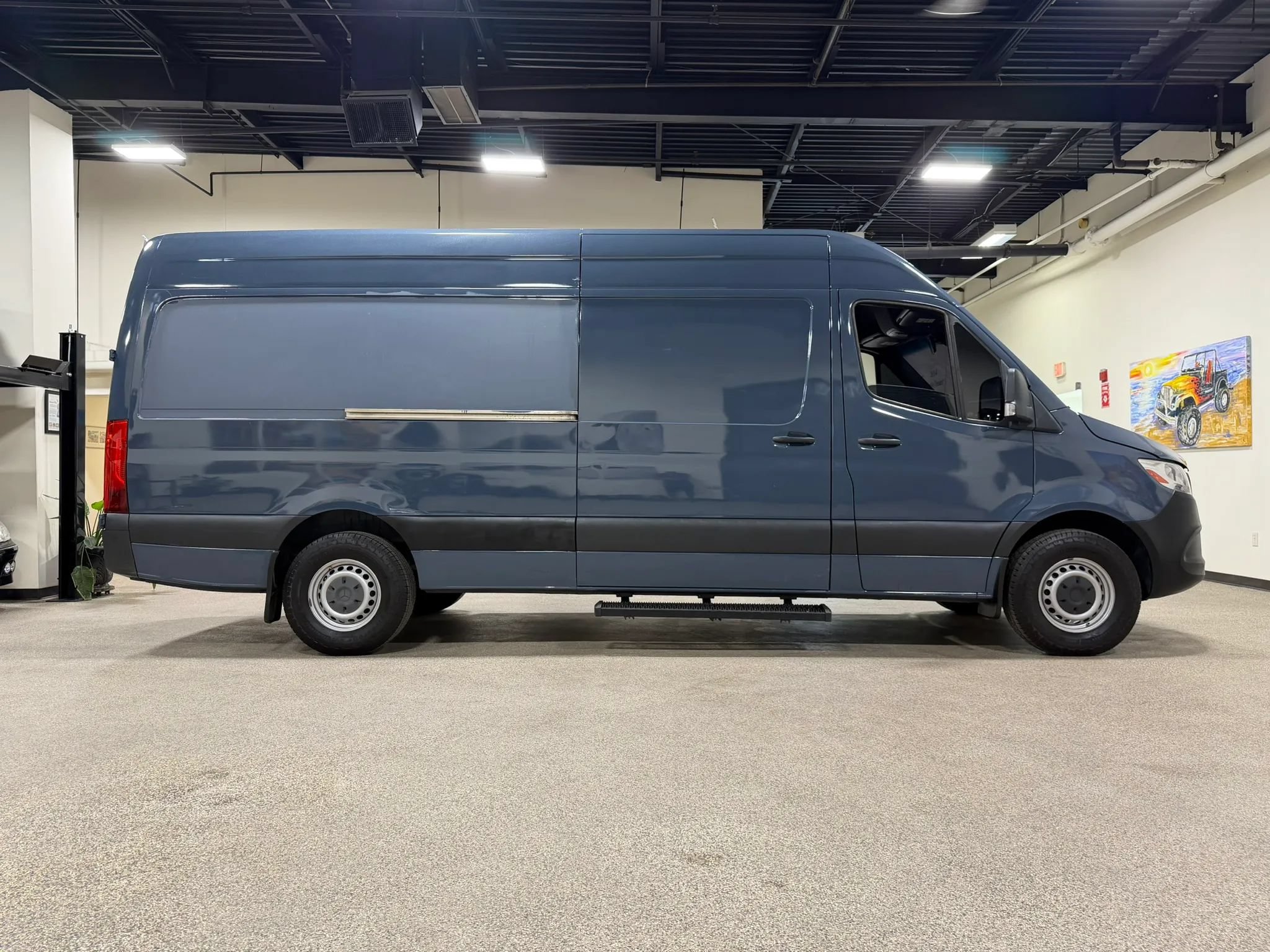 Used 2019 Mercedes-Benz Sprinter 170 image 4