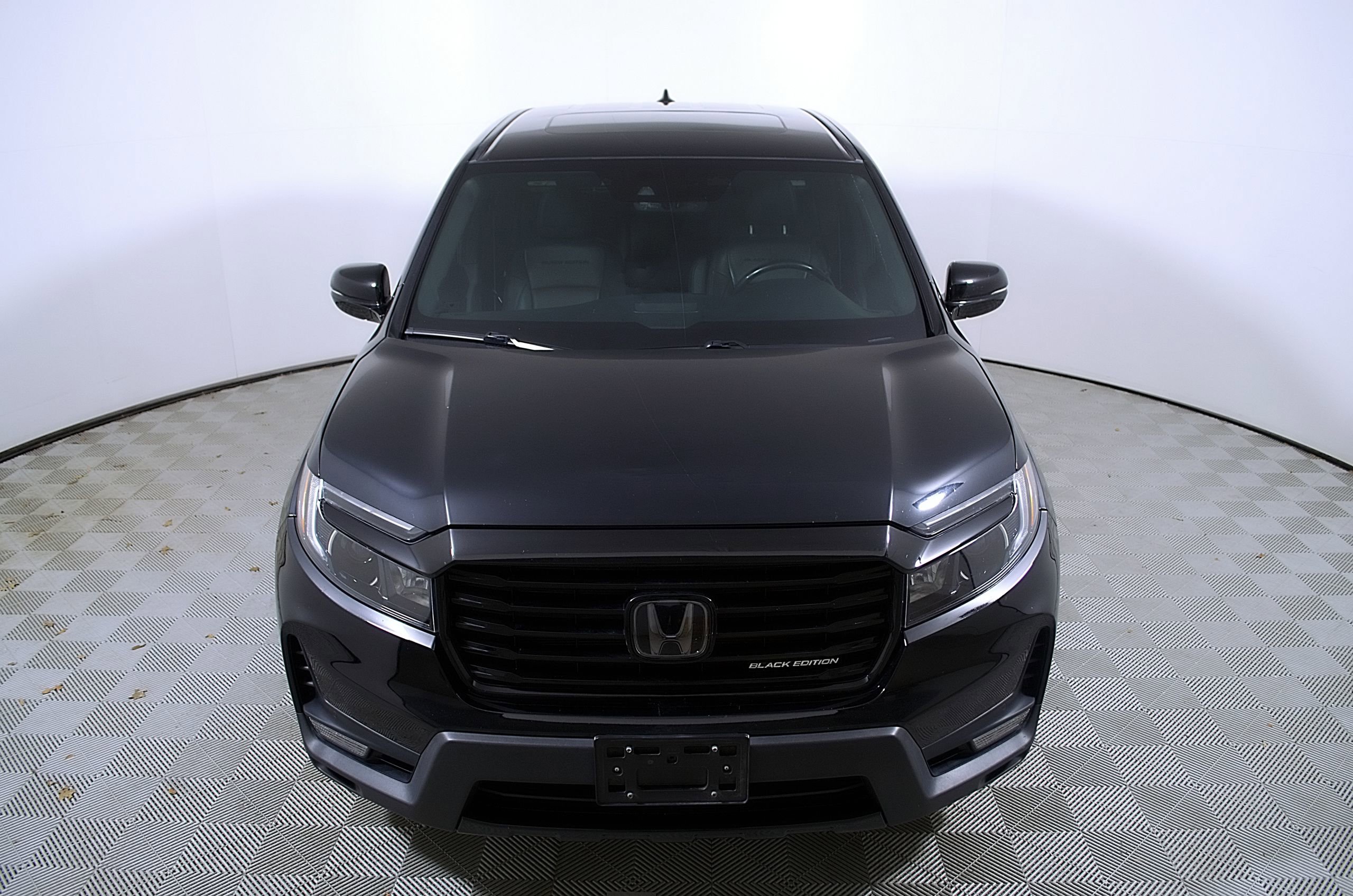 Used 2023 Honda Ridgeline Black Edition image 4