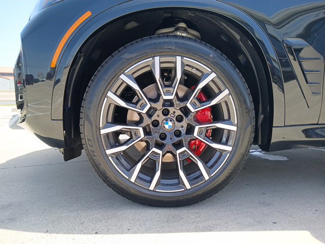 New 2026 BMW X5 xDrive40i w/ M Sport Package AWD/4WD image 5