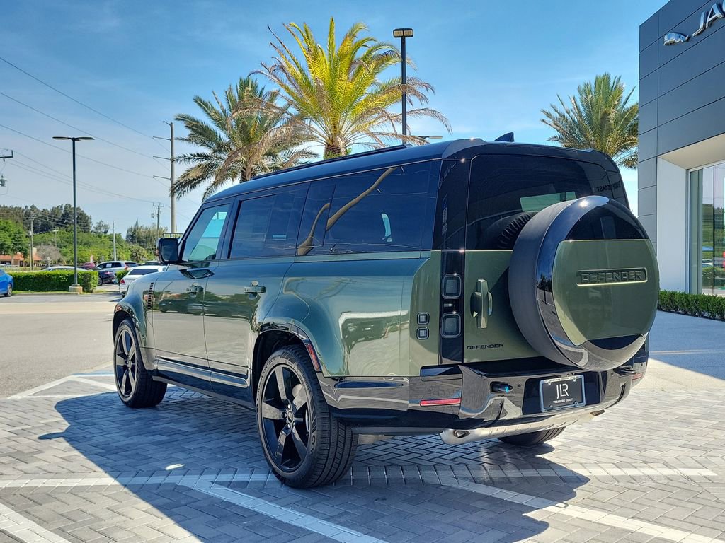 New 2026 Land Rover Defender 130 X-Dynamic SE AWD/4WD image 3