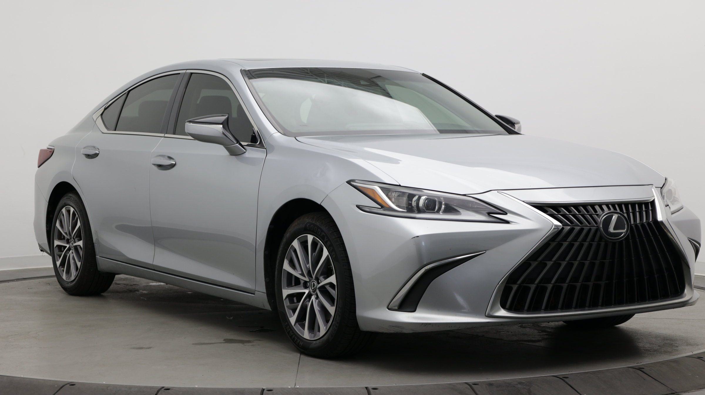Used 2022 Lexus ES 350 w/ Accessory Package 2 FWD image 3