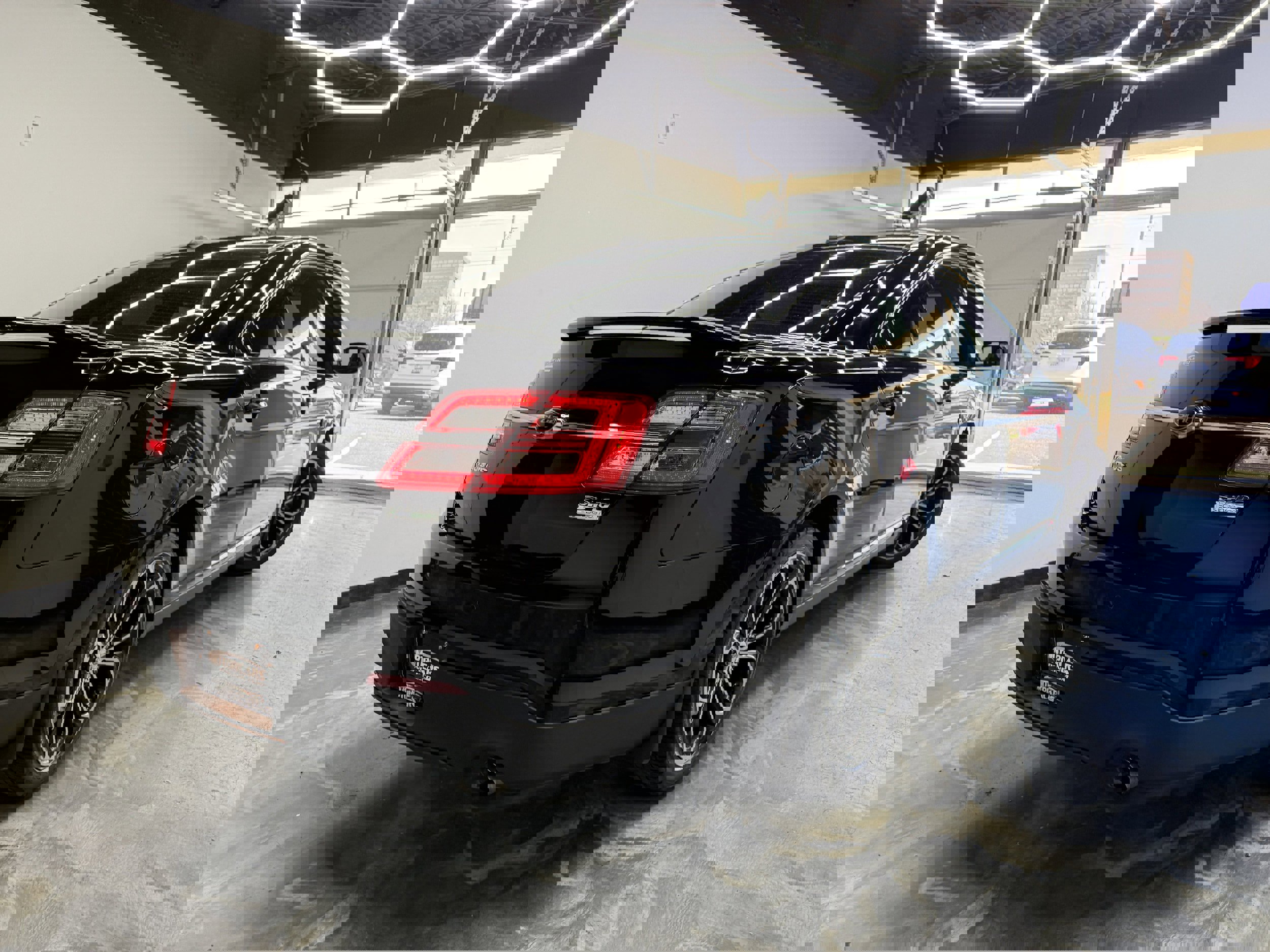 Used 2018 Ford Taurus SHO w/ Driver Assist Package image 5