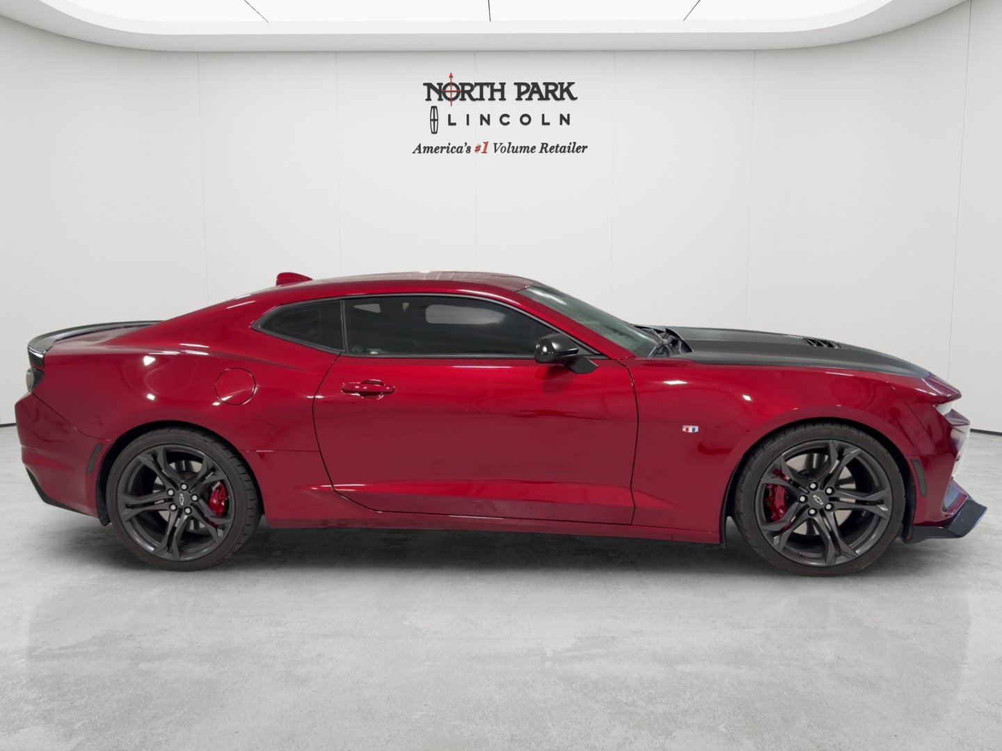 Used 2023 Chevrolet Camaro SS RWD image 6