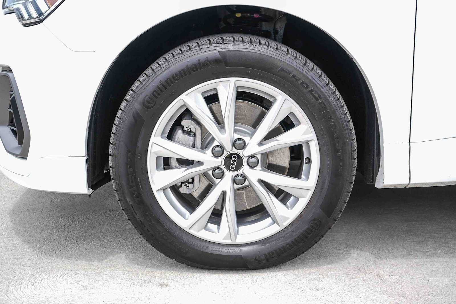 Used 2025 Audi Q3 2.0T Premium w/ Convenience Package AWD/4WD image 14