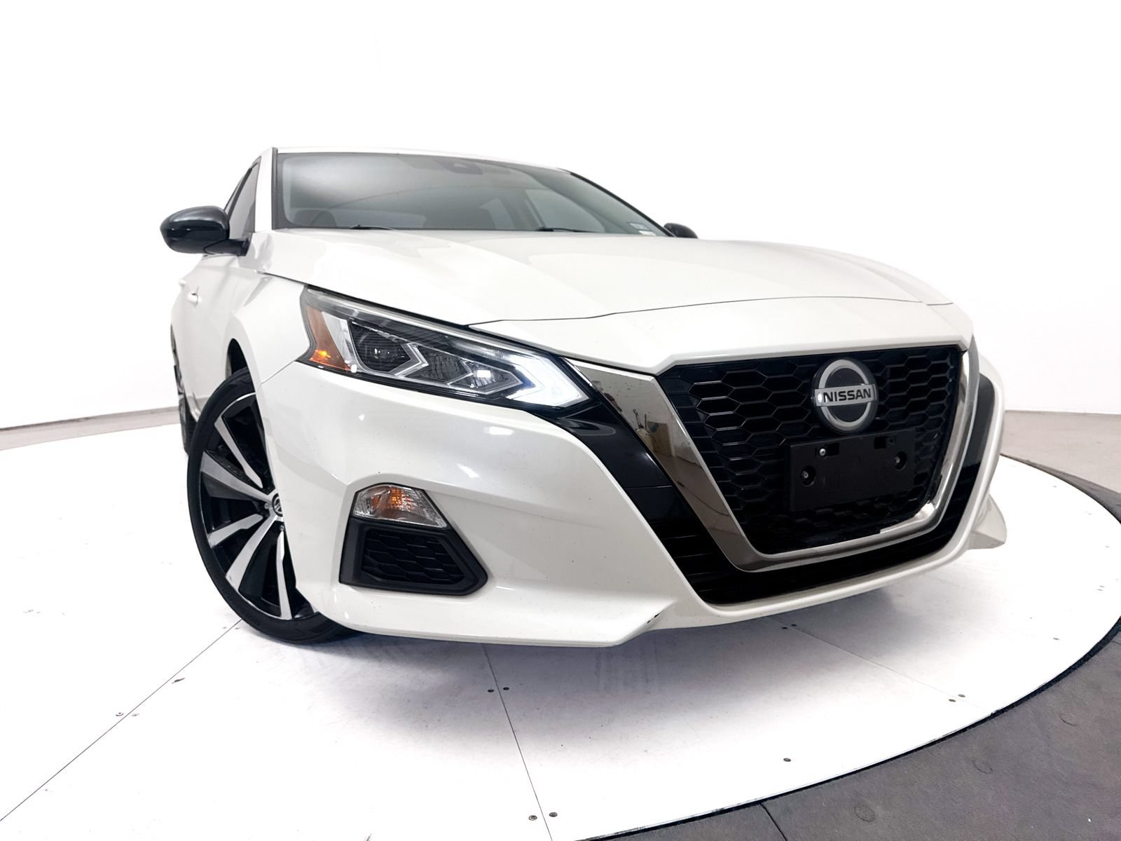Used 2020 Nissan Altima 2.5 SR FWD image 6