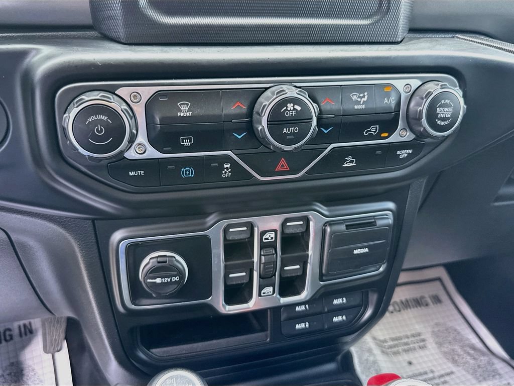 Certified 2023 Jeep Wrangler Unlimited AWD/4WD image 15