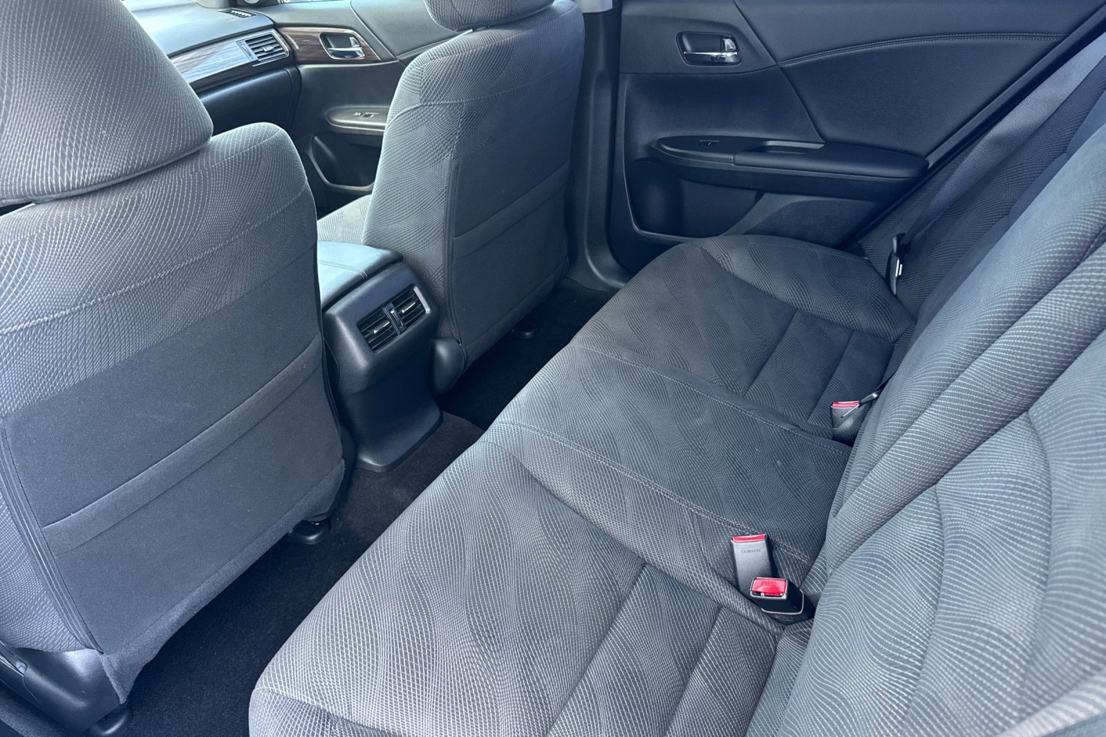 Used 2017 Honda Accord EX image 26