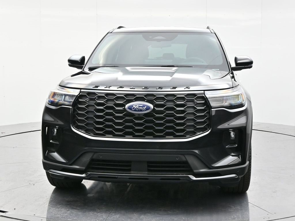 New 2026 Ford Explorer ST-Line image 2
