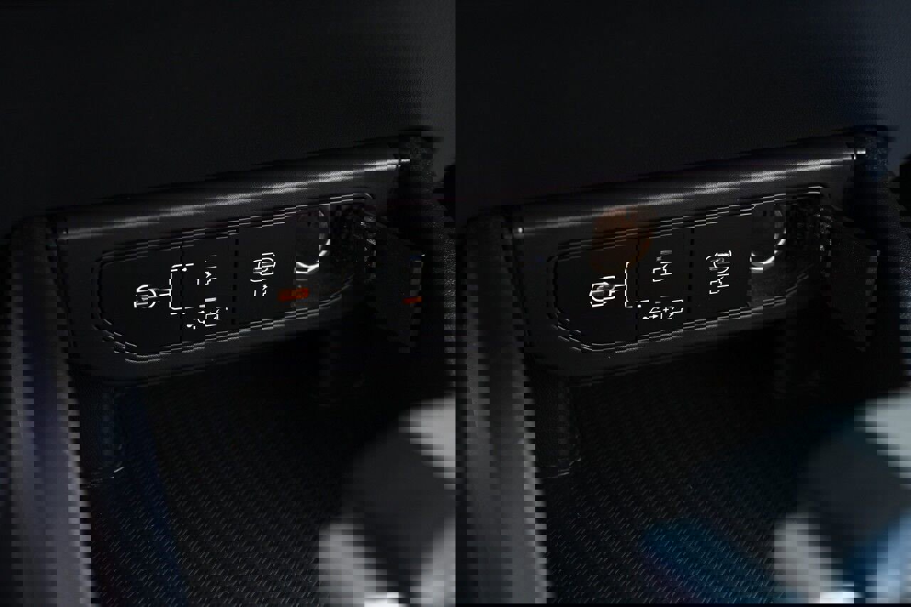 Used 2025 Kia K4 LXS image 29