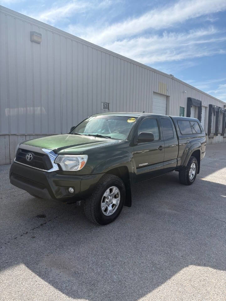Used 2014 Toyota Tacoma 4x4 Access Cab V6 w/ SR5 Package image 3
