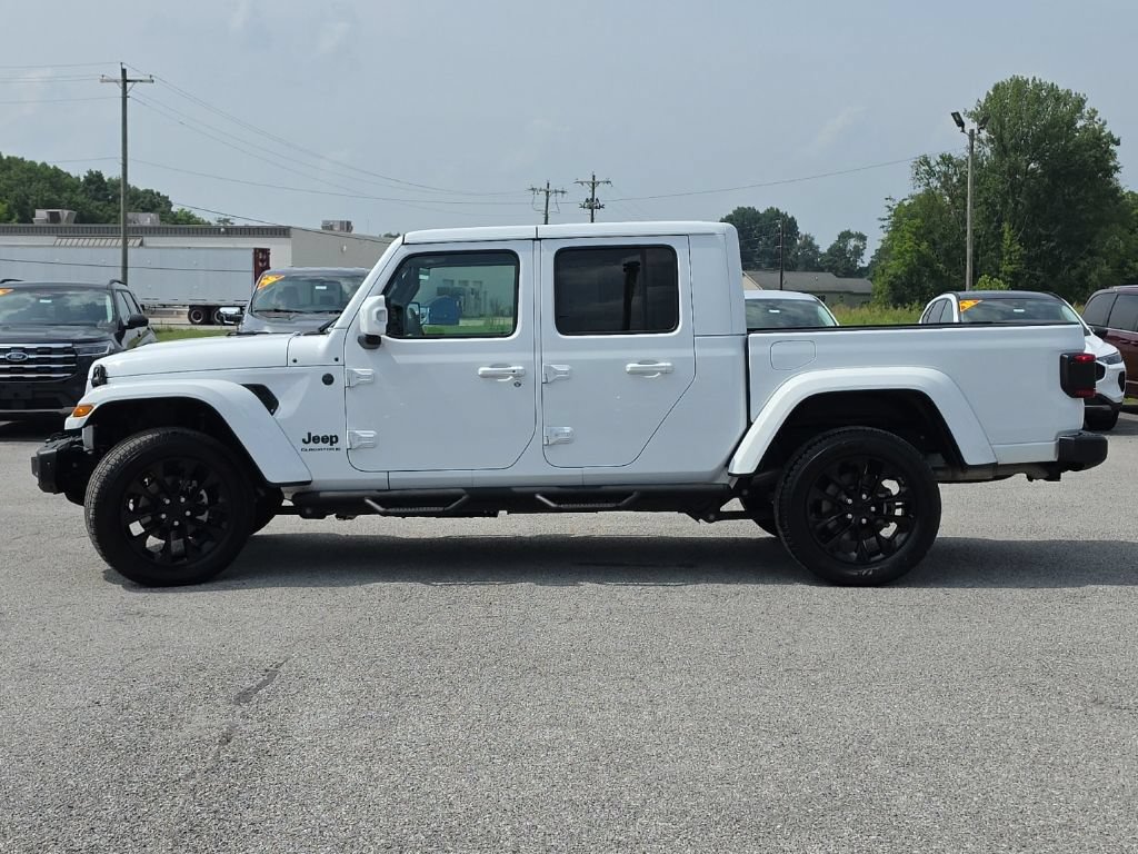 Used 2023 Jeep Gladiator Overland AWD/4WD image 4