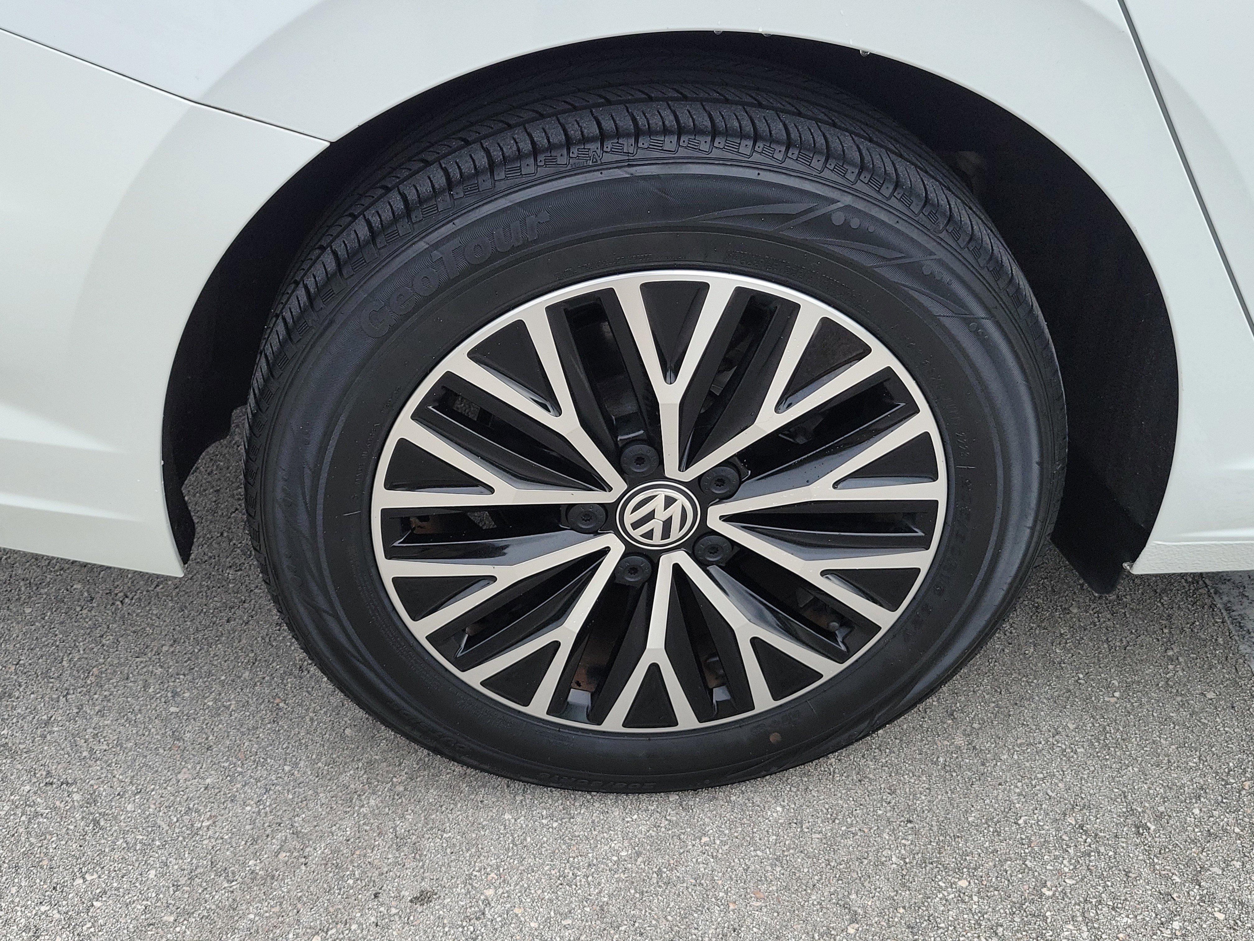 Used 2021 Volkswagen Jetta SE w/ SE Cold Weather Package FWD image 8