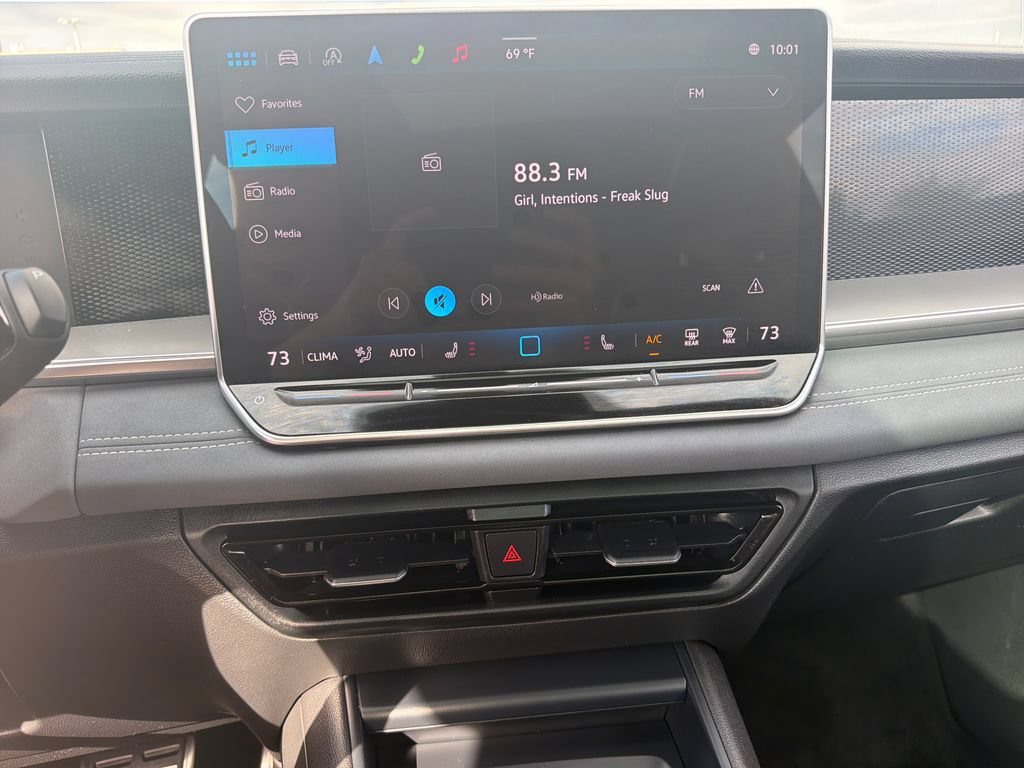 Certified 2025 Volkswagen Tiguan SE R-Line AWD/4WD image 15