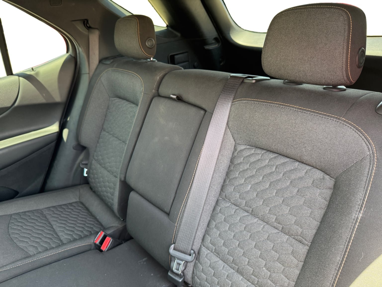 Used 2018 Chevrolet Equinox LT FWD image 16