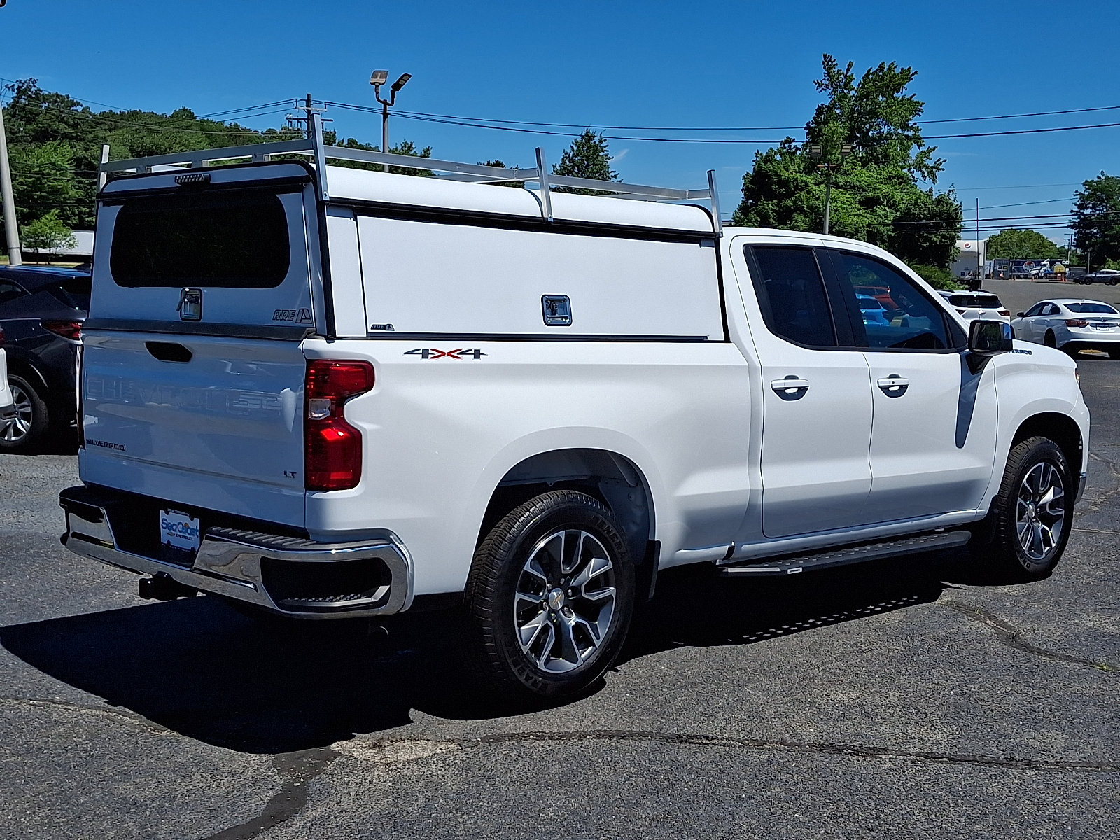 Used 2025 Chevrolet Silverado 1500 LT AWD/4WD image 7