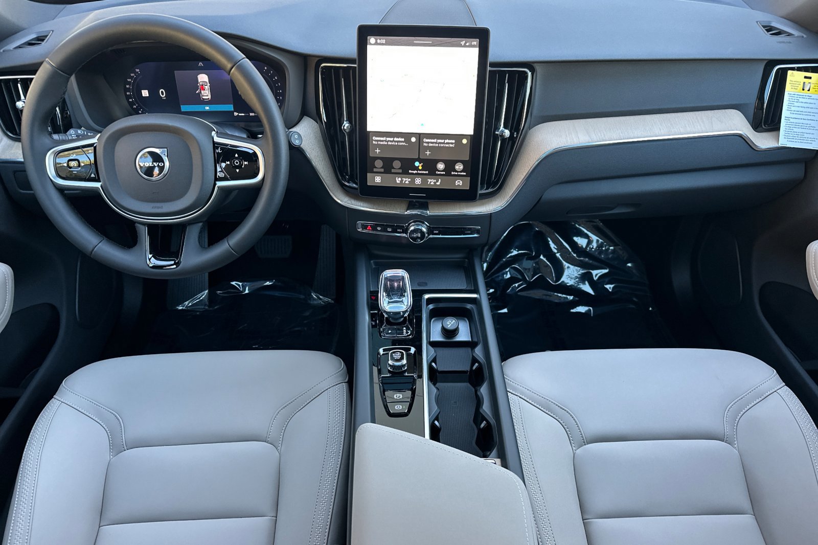 New 2026 Volvo XC60 B5 Plus w/ Climate Package image 11