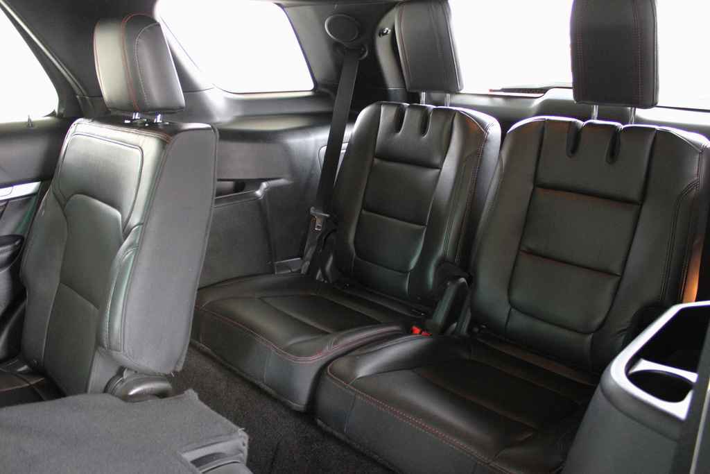 Used 2018 Ford Explorer Sport AWD/4WD image 11