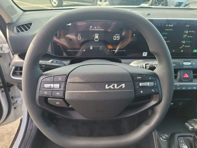 New 2026 Kia K4 FWD image 14