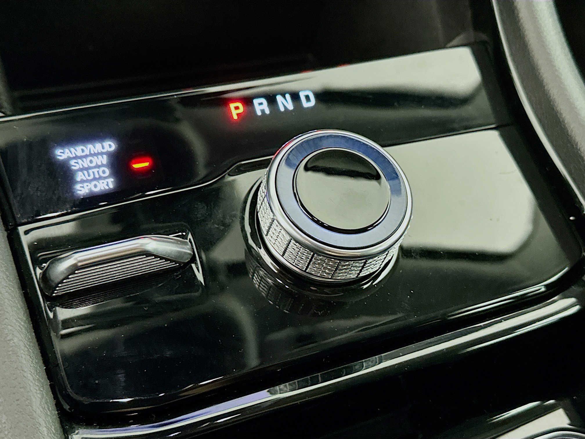 Used 2023 Jeep Grand Cherokee Limited w/ Black Appearance Package image 25