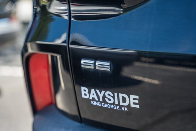 Used 2020 Ford Escape SE FWD image 18