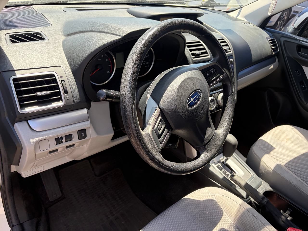 Used 2016 Subaru Forester 2.5i Premium w/ All-Weather Package AWD/4WD image 8