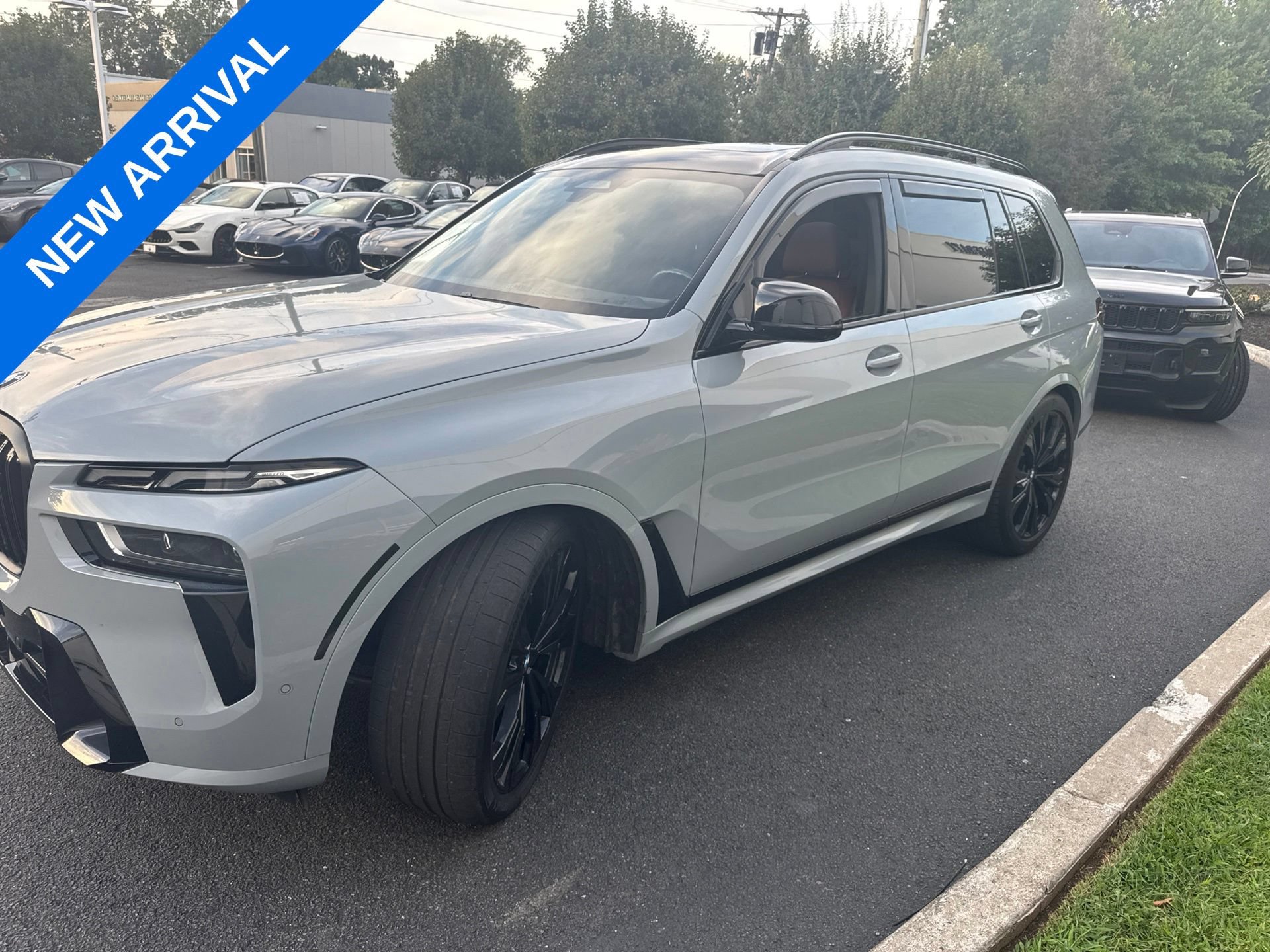 Used 2023 BMW X7 M60i AWD/4WD image 4