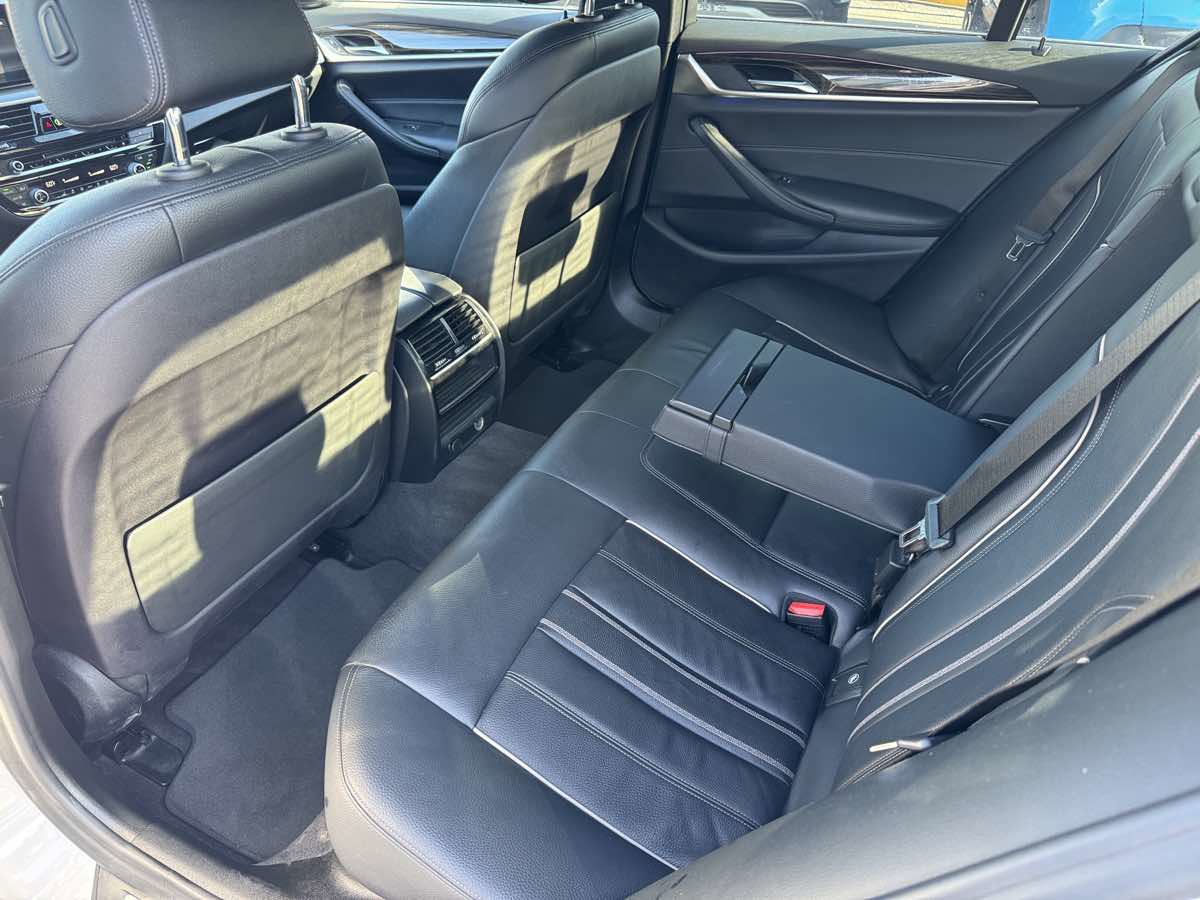 Used 2018 BMW 530e w/ Premium Package 2 image 21