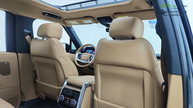 Used 2023 Land Rover Range Rover Long Wheelbase SE image 25