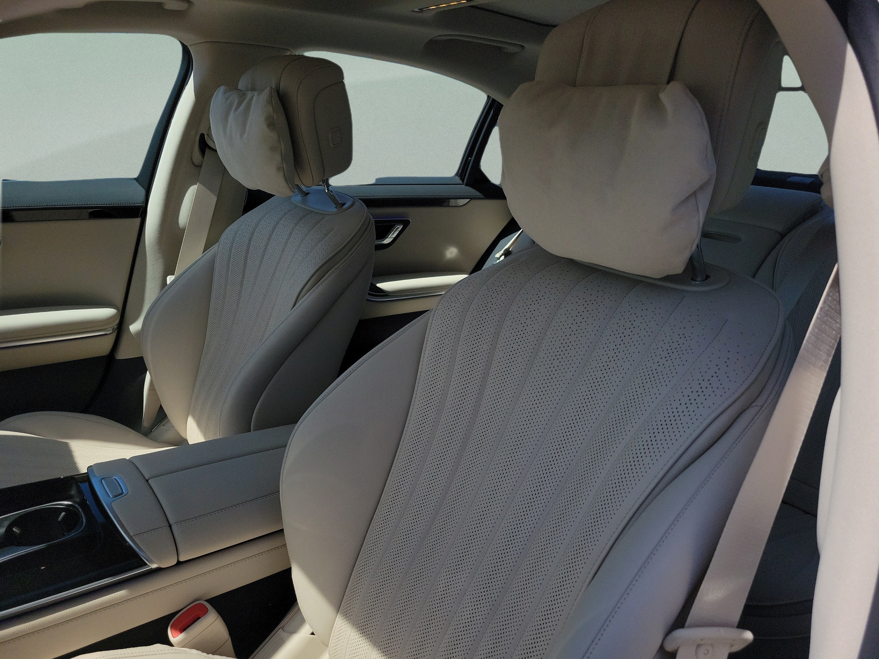 New 2026 Mercedes-Benz S 500 4MATIC image 17